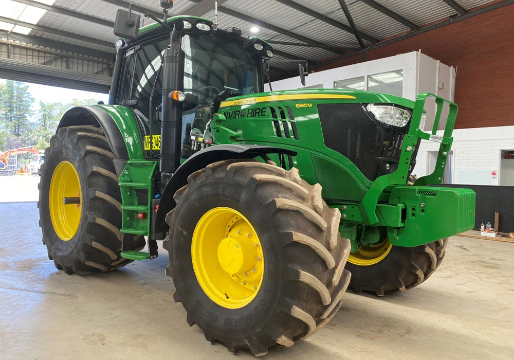 john deere tractor 6195M